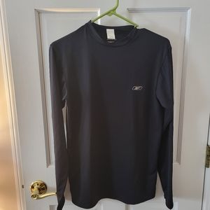 Reebok shirt for under ski or outdoor wear, gym workouts. M-L.